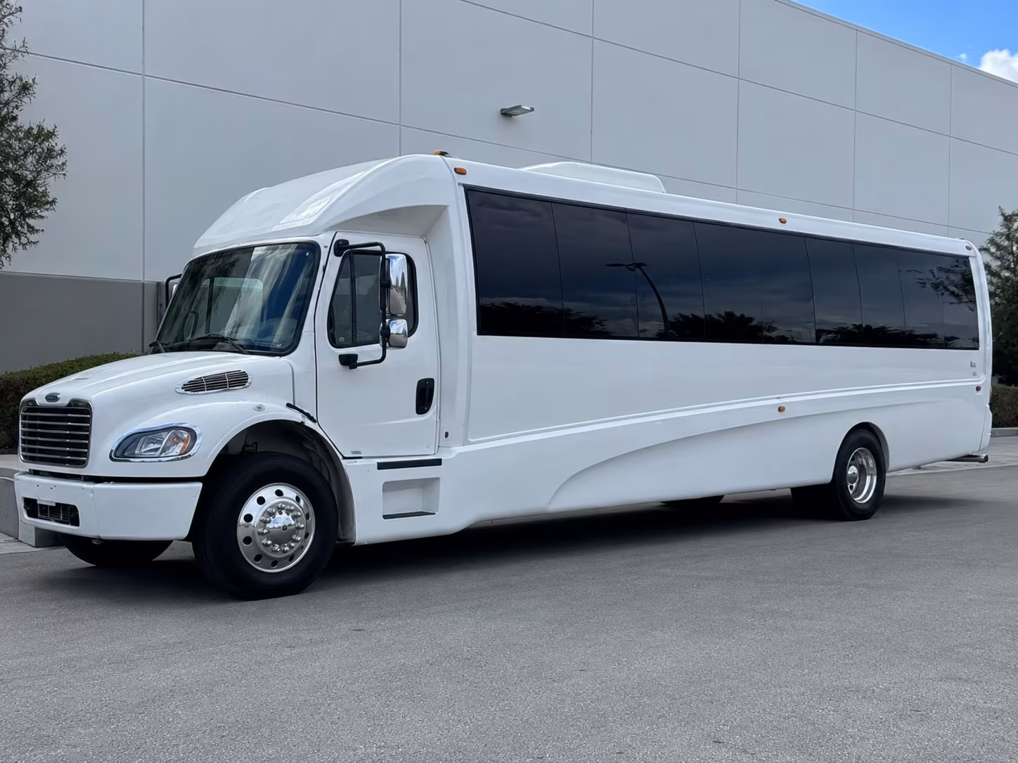 aurora bus rentals