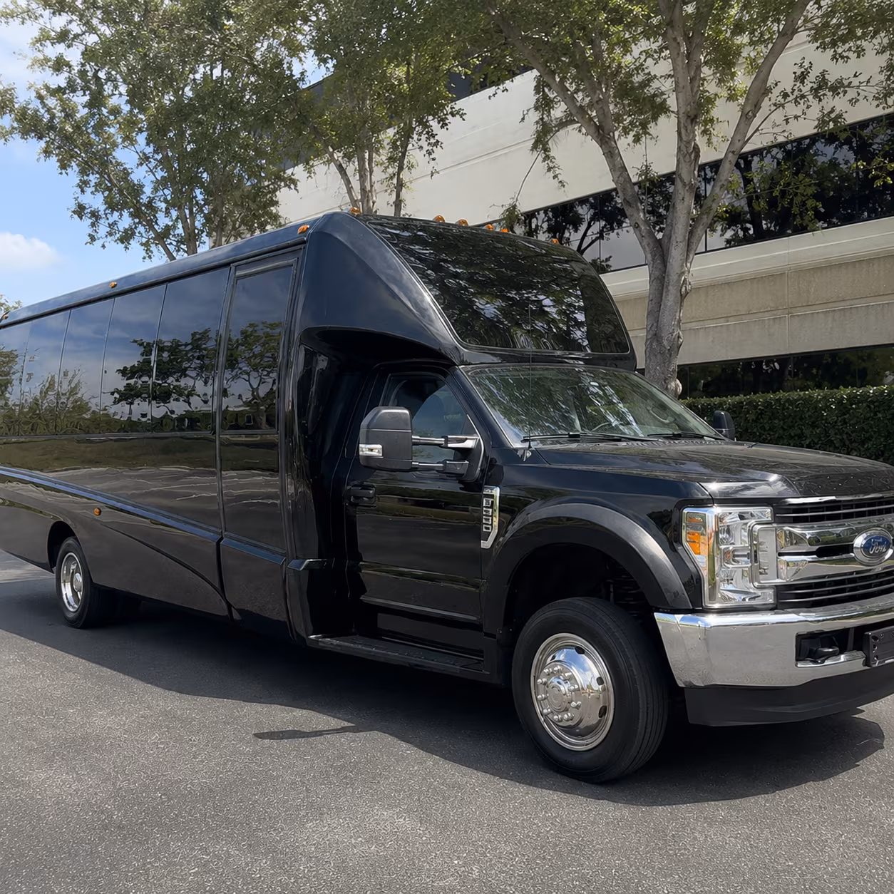 commerce city bus rentals