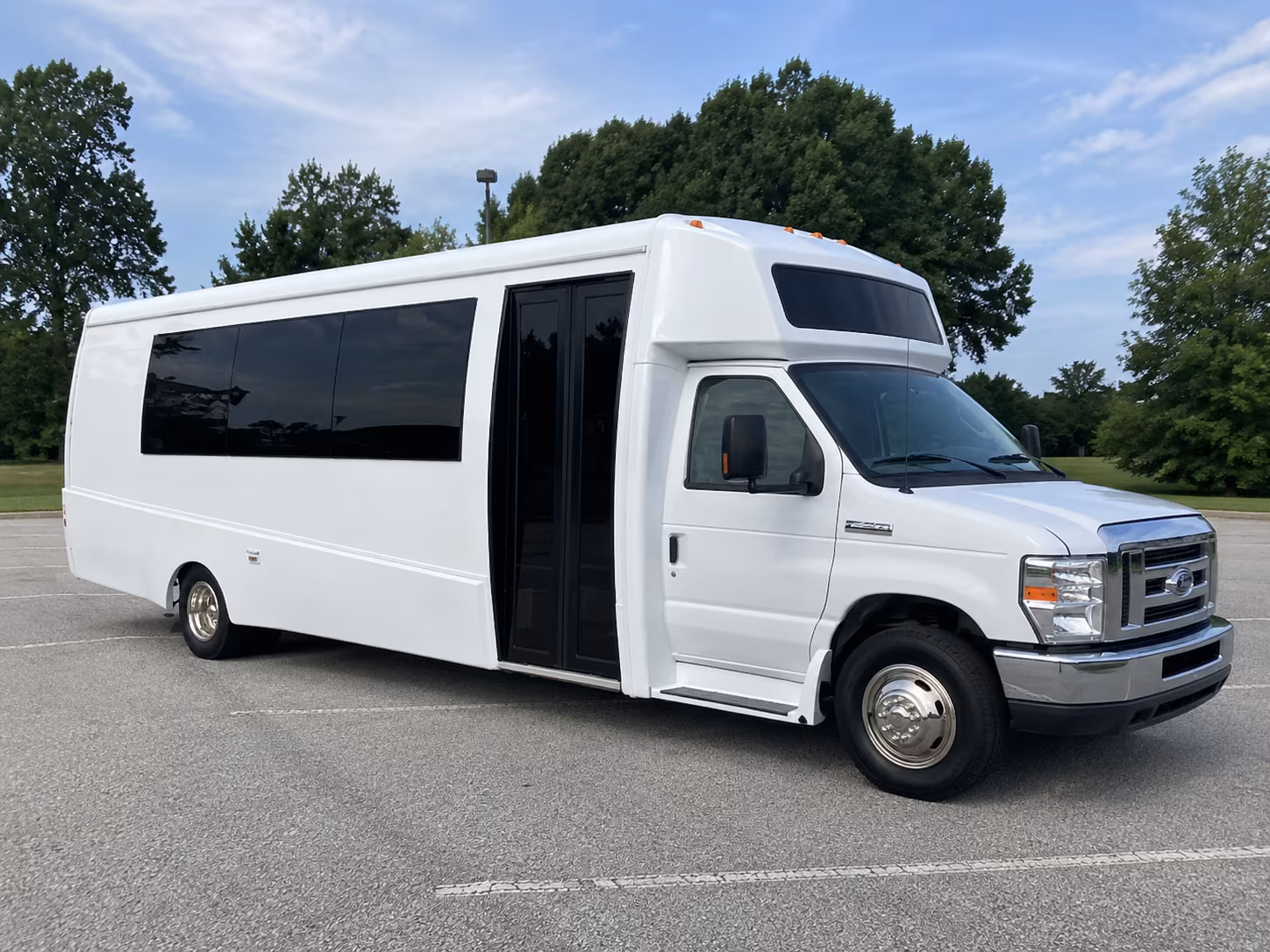 littleton 18 passenger party bus